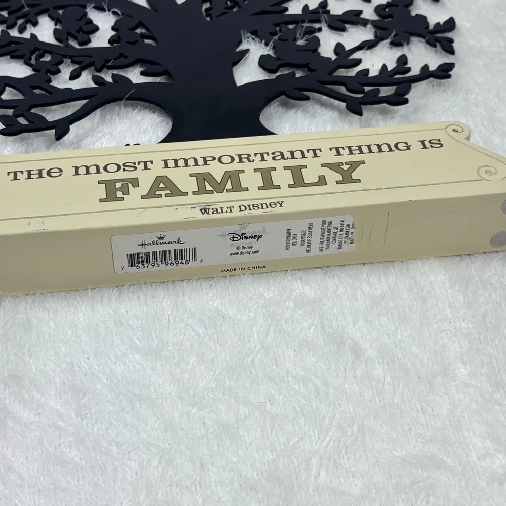 Hallmark Black Family Tree Wall Decor 🧑‍🧑‍🧒‍🧒🟰🏠
